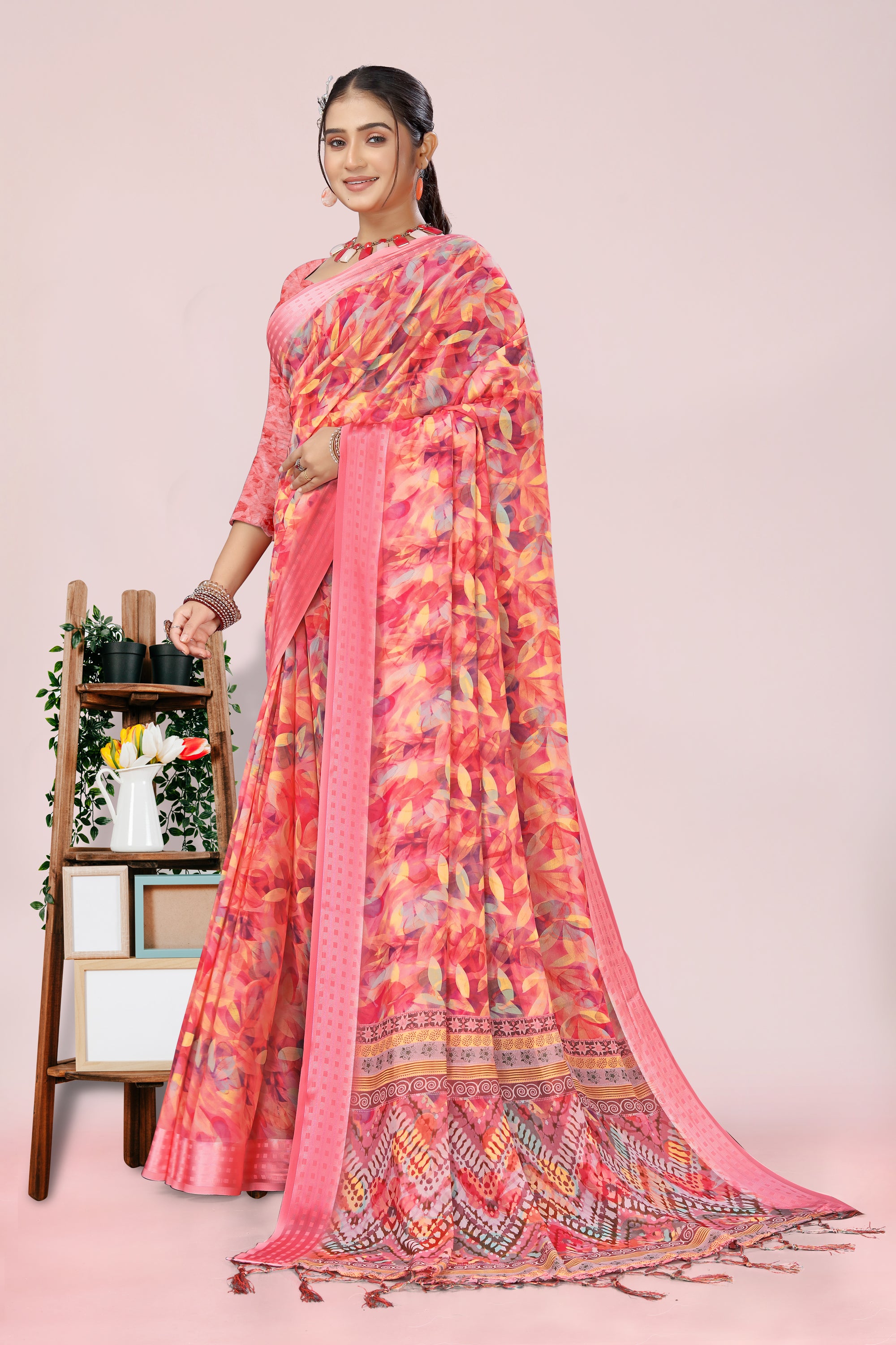 Nithi Pinkish Floral Weightless Saree