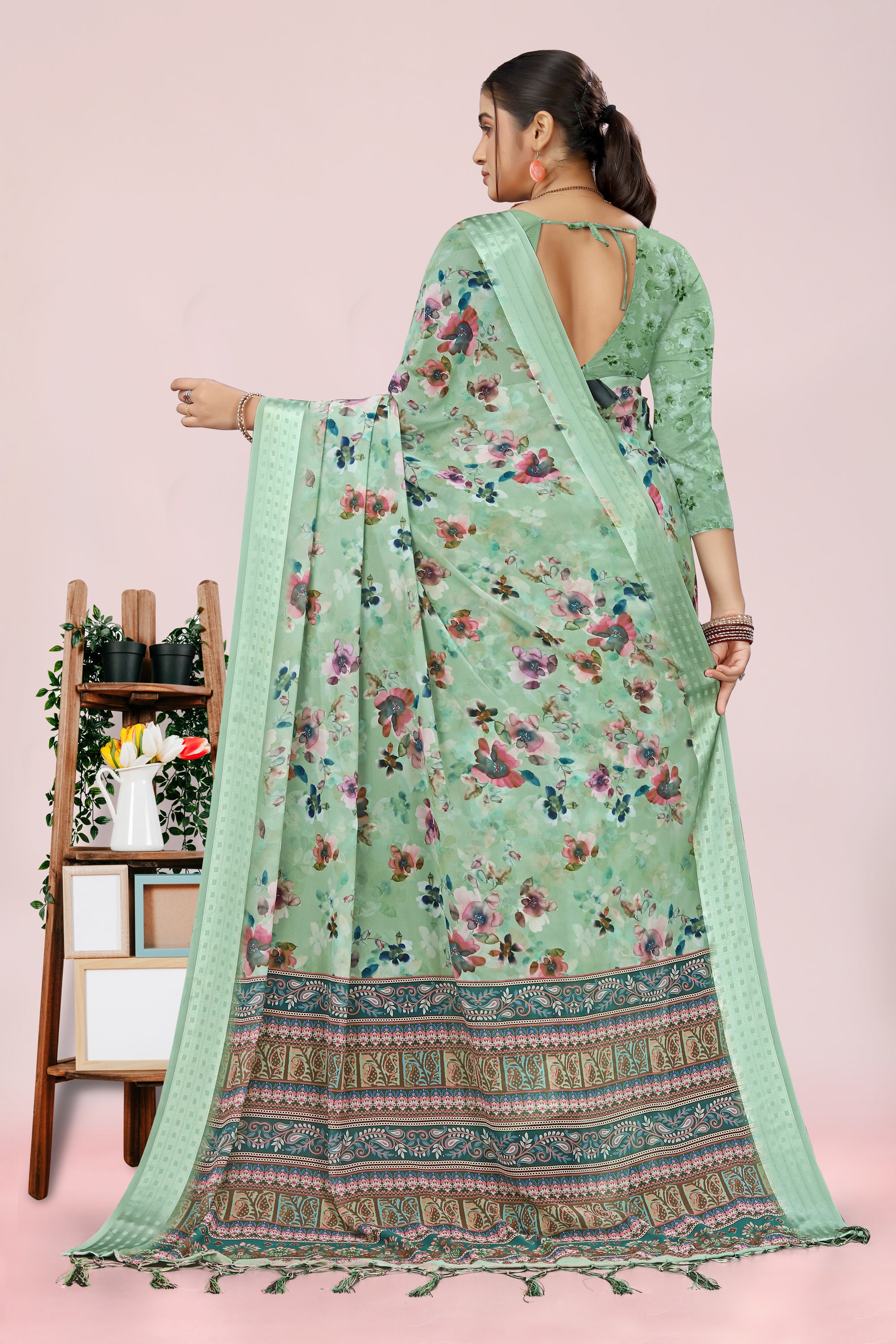 Nithi Cool Green Weightless Saree