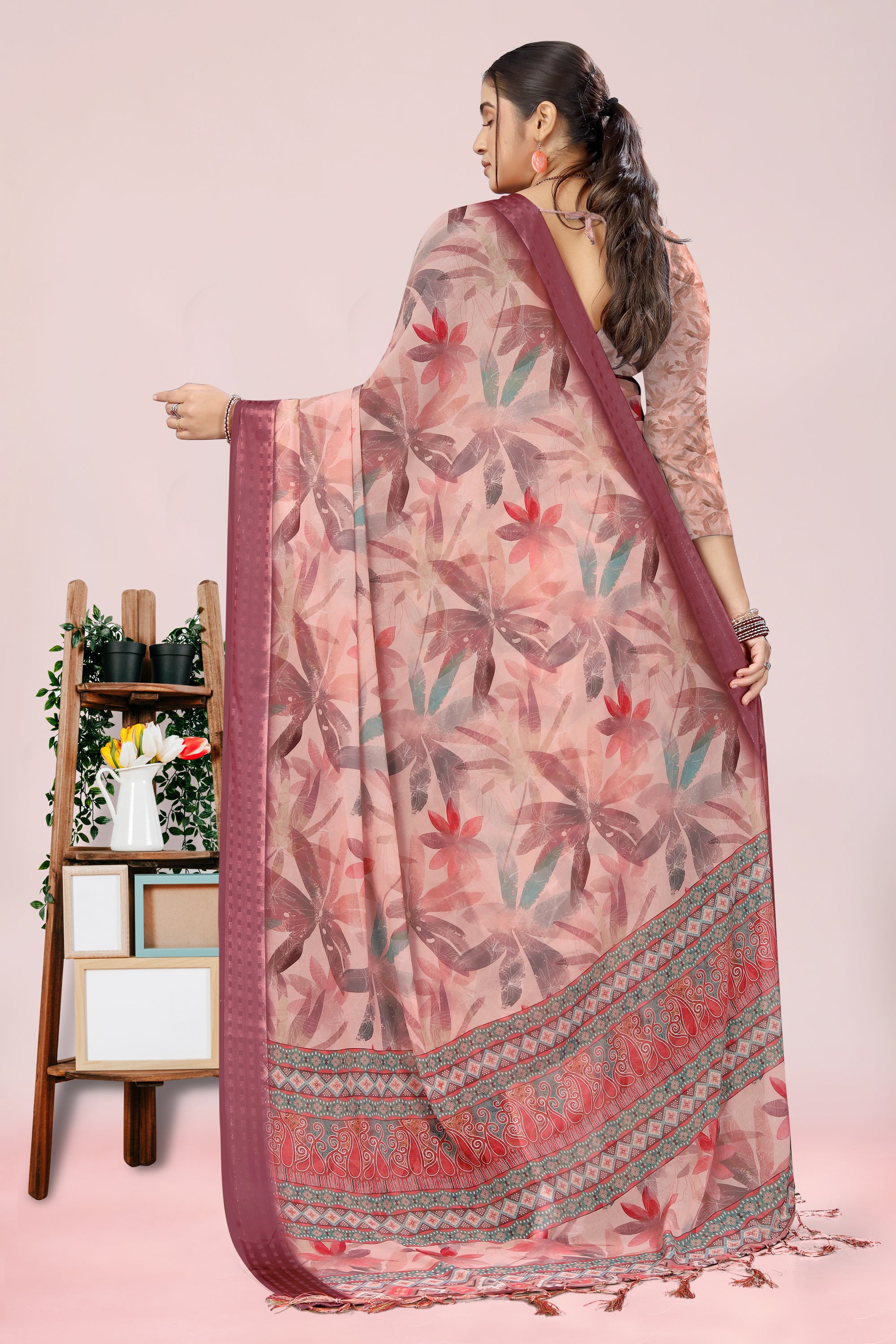 Nithi Maroon Weightless Saree