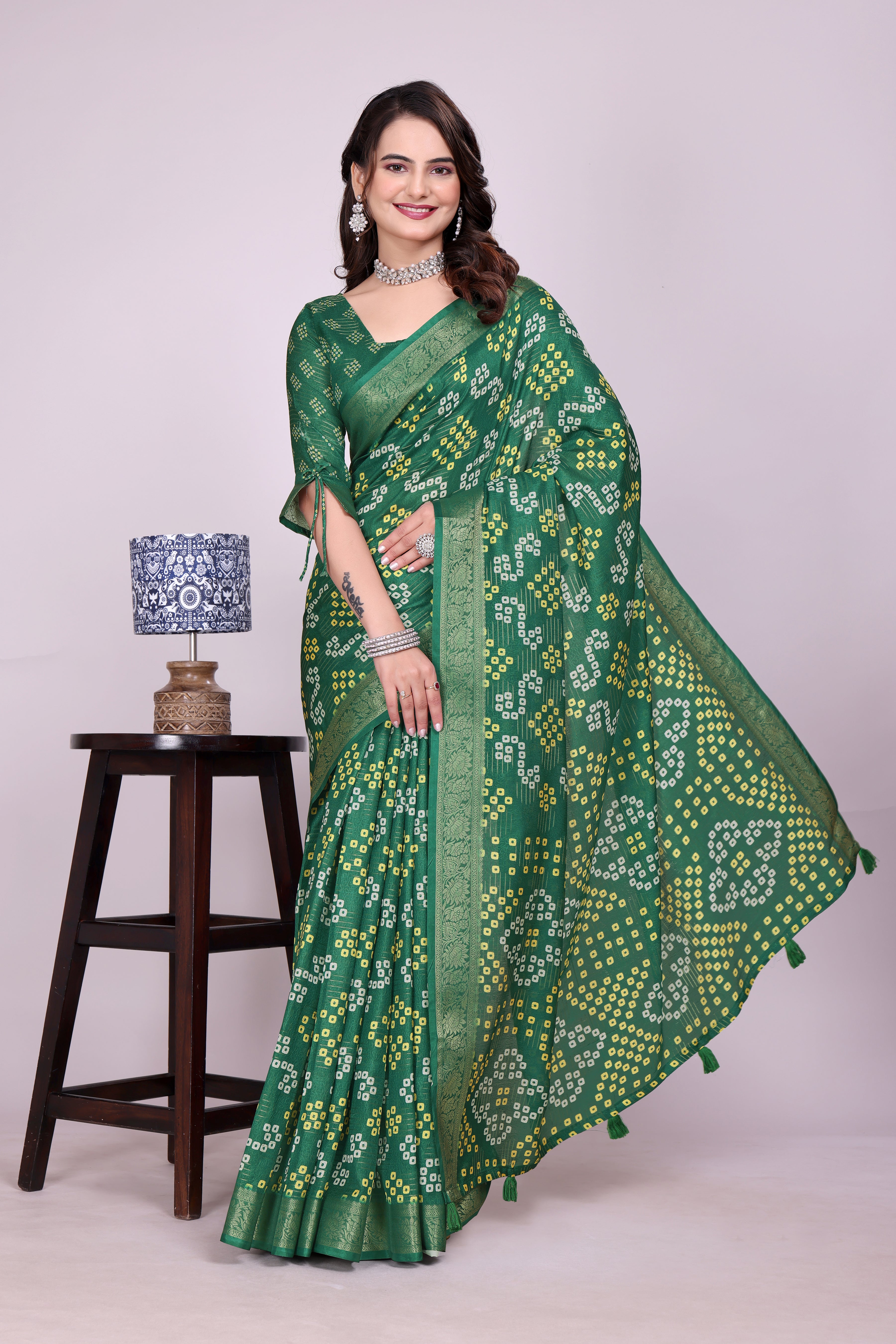 Karishma Bandhani Self Jacquard Silk Saree