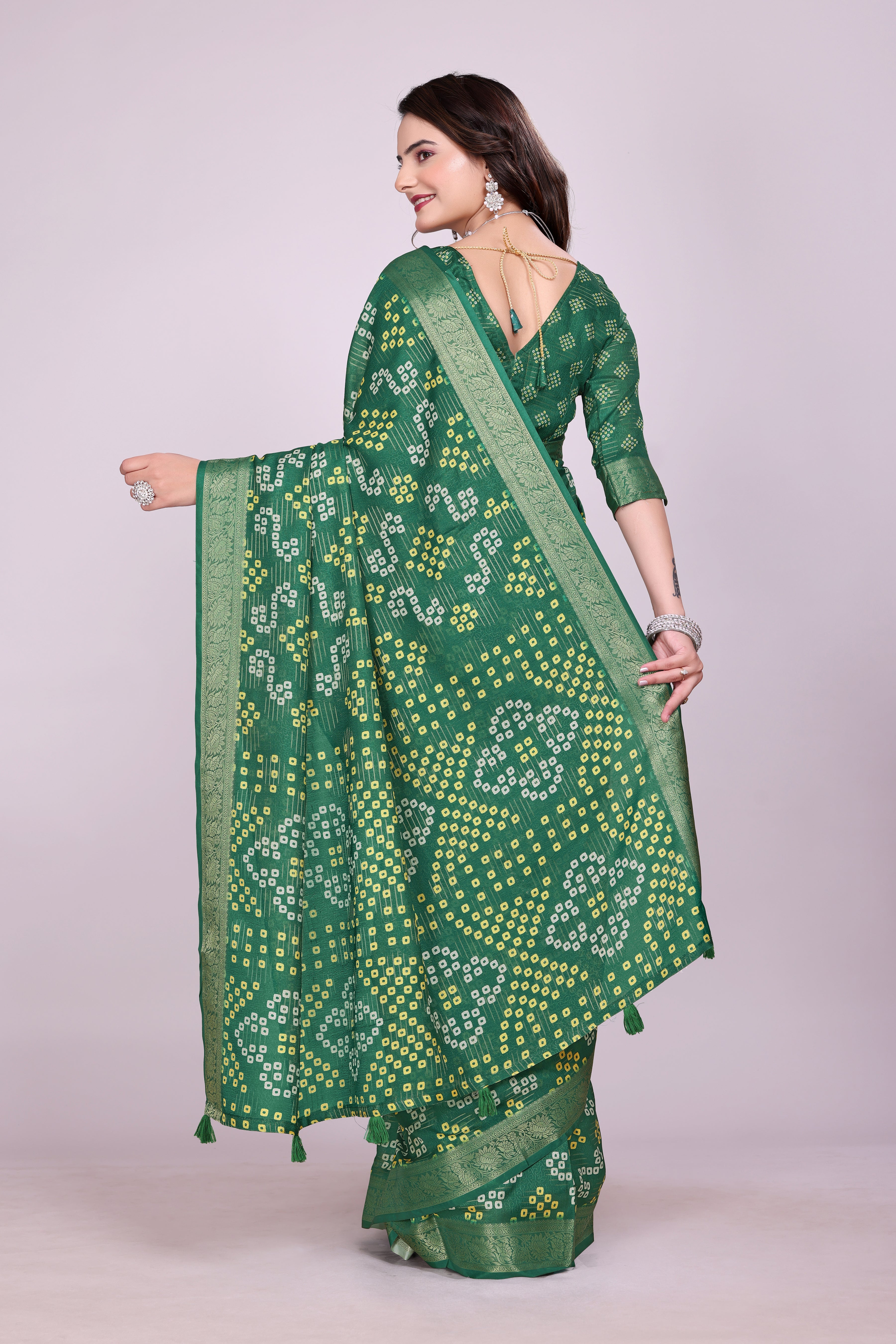 Karishma Bandhani Self Jacquard Silk Saree