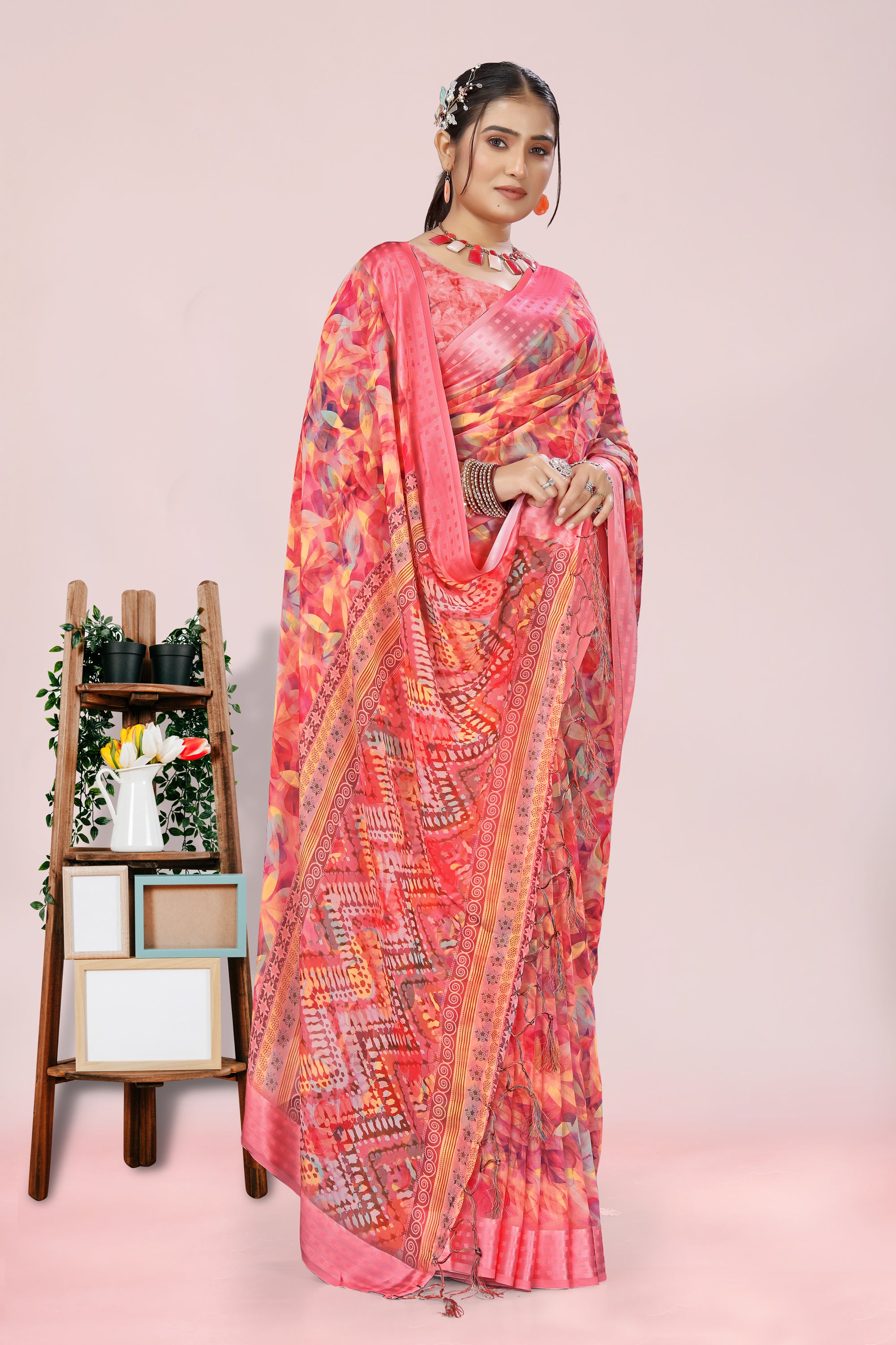 Nithi Pinkish Floral Weightless Saree