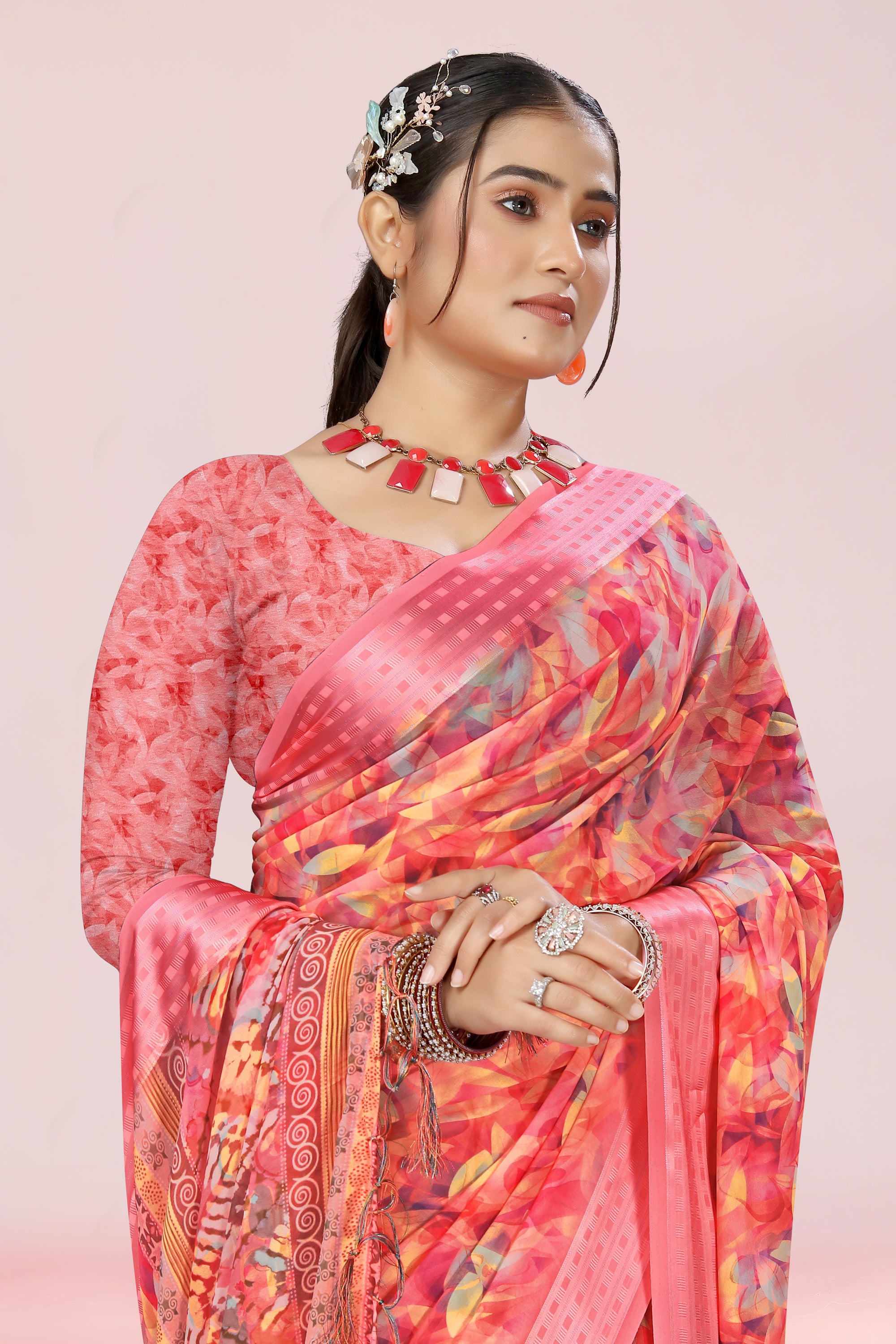 Nithi Pinkish Floral Weightless Saree