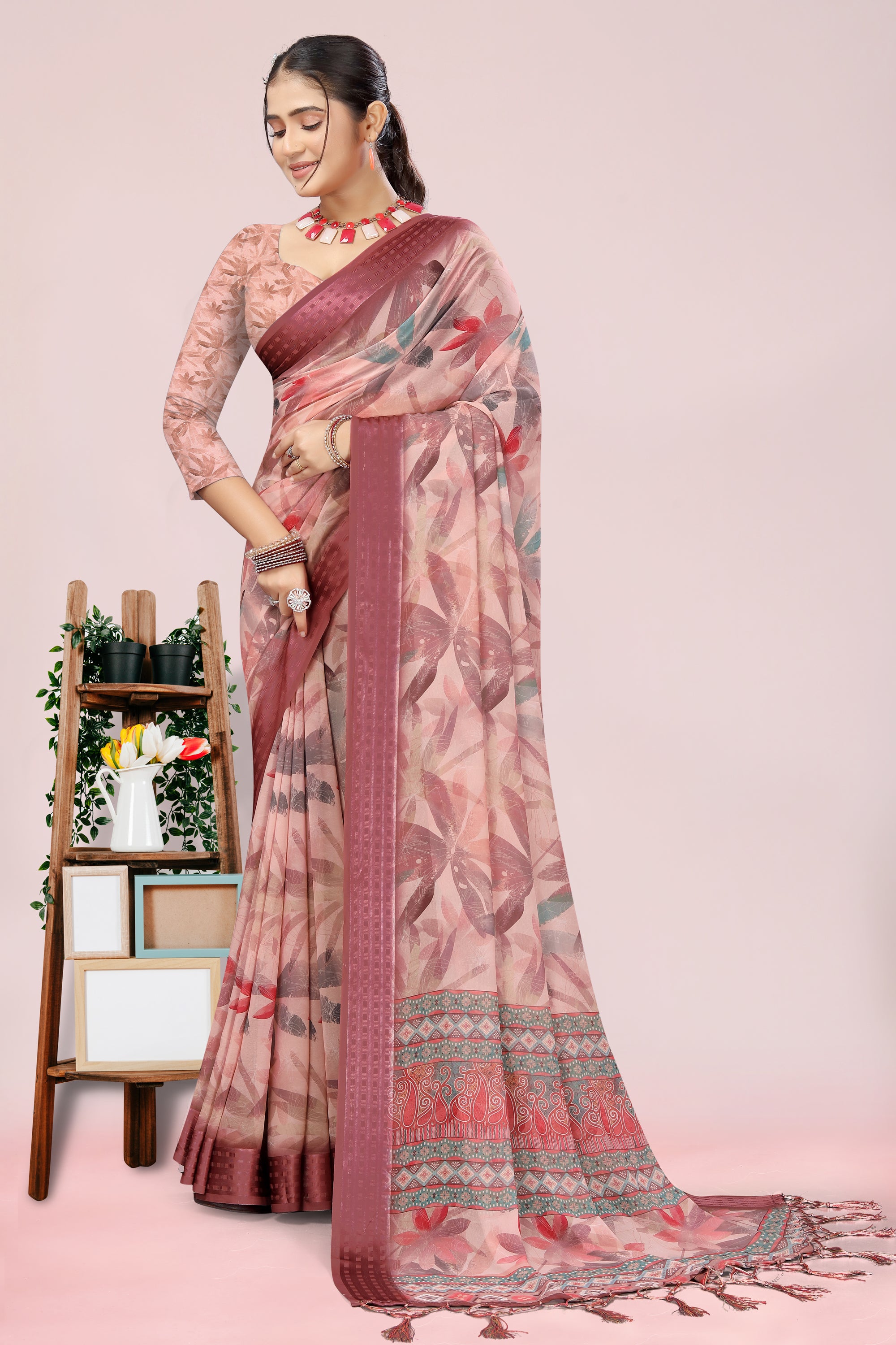 Nithi Maroon Weightless Saree