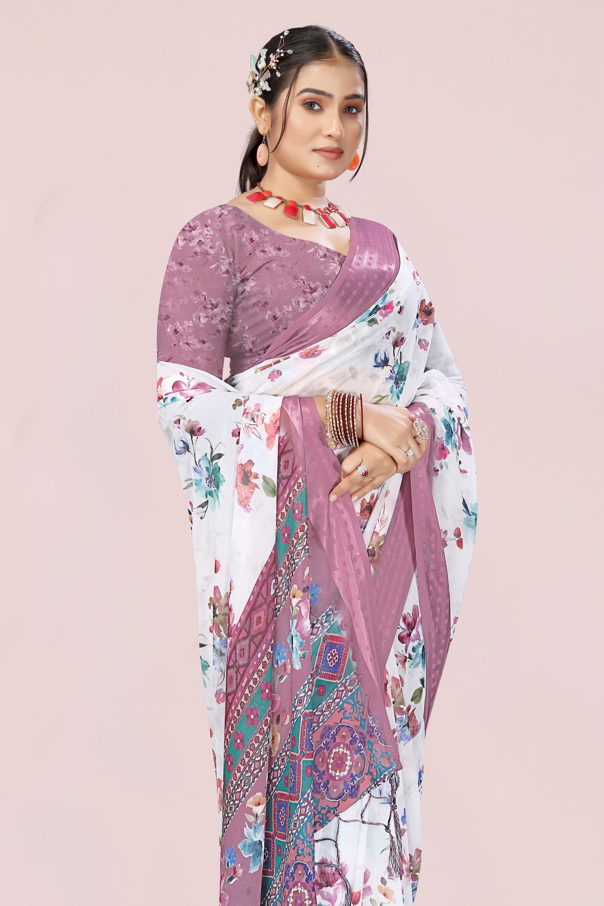 Nithi Pinkish White Weightless Saree