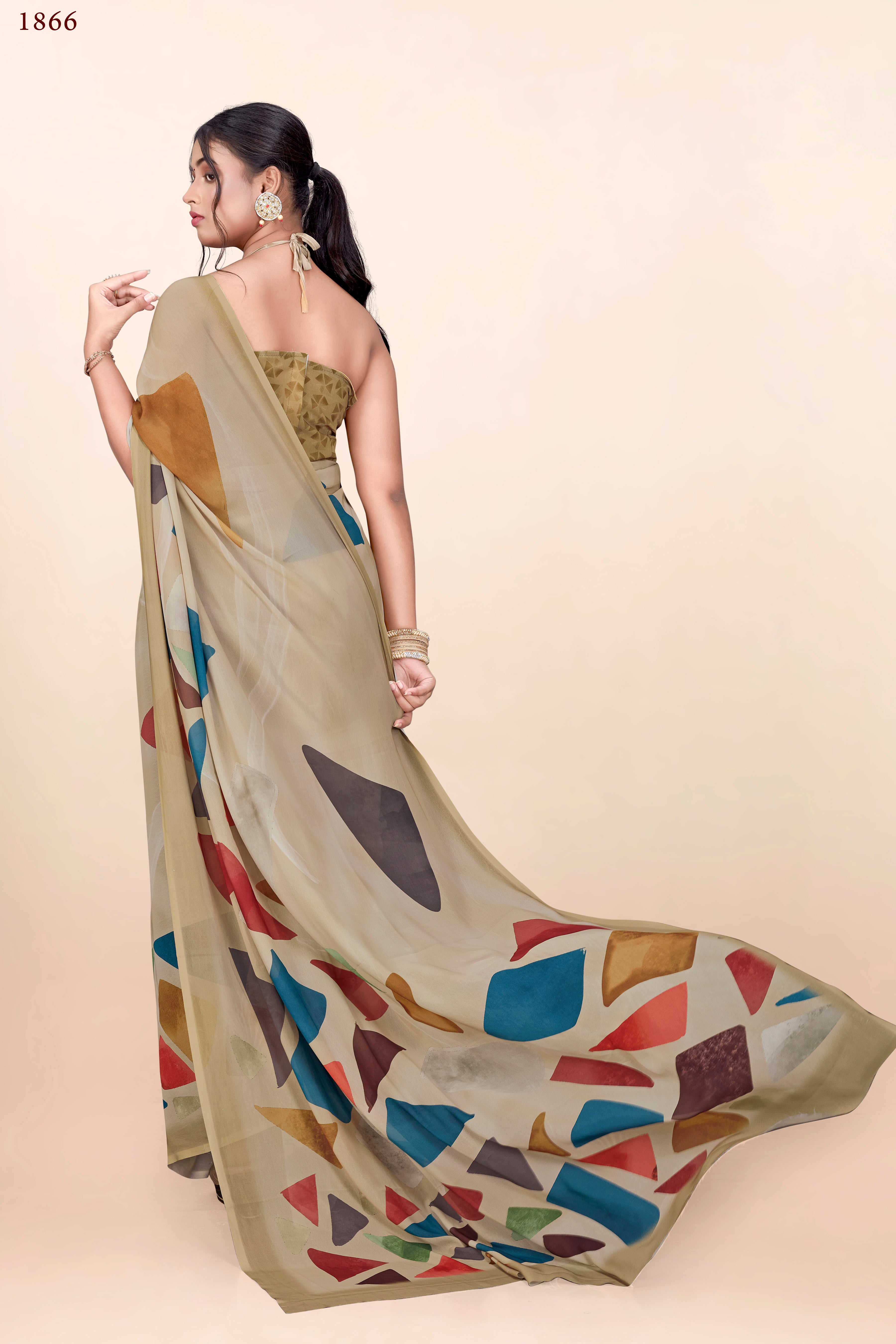 Chikoo Base Geometrical Weightless Milli Saree