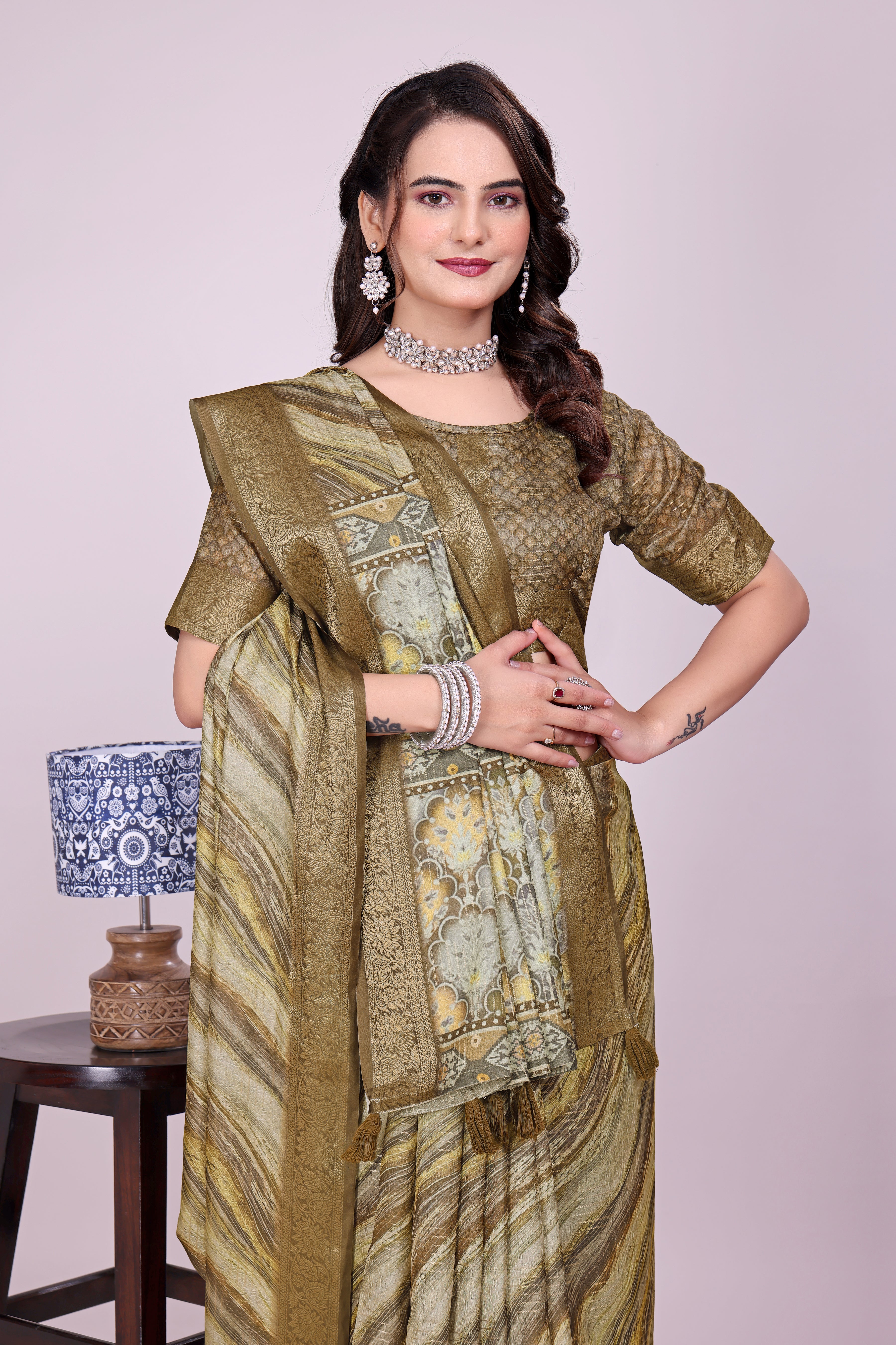 Karishma Mehandi Self Jacquard Silk Saree